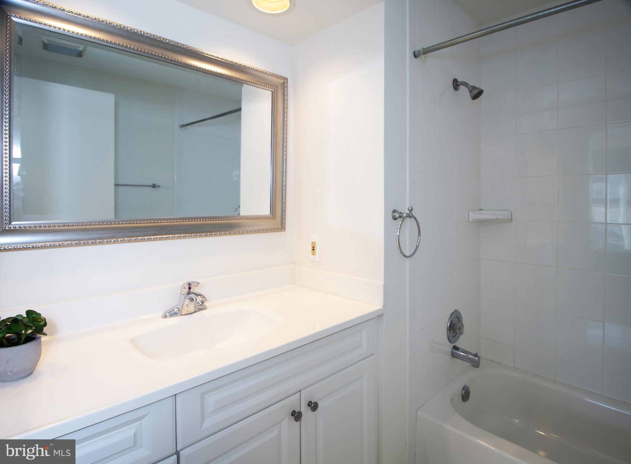 12929 Grays Pointe Road, Unit B Fairfax, VA 22033 - Photo 39 of 60