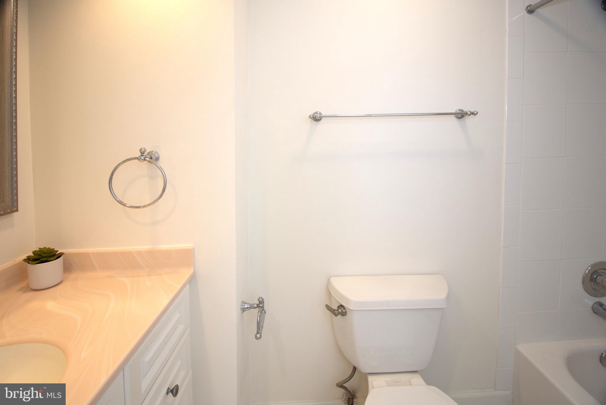 12929 Grays Pointe Road, Unit B Fairfax, VA 22033 - Photo 41 of 60