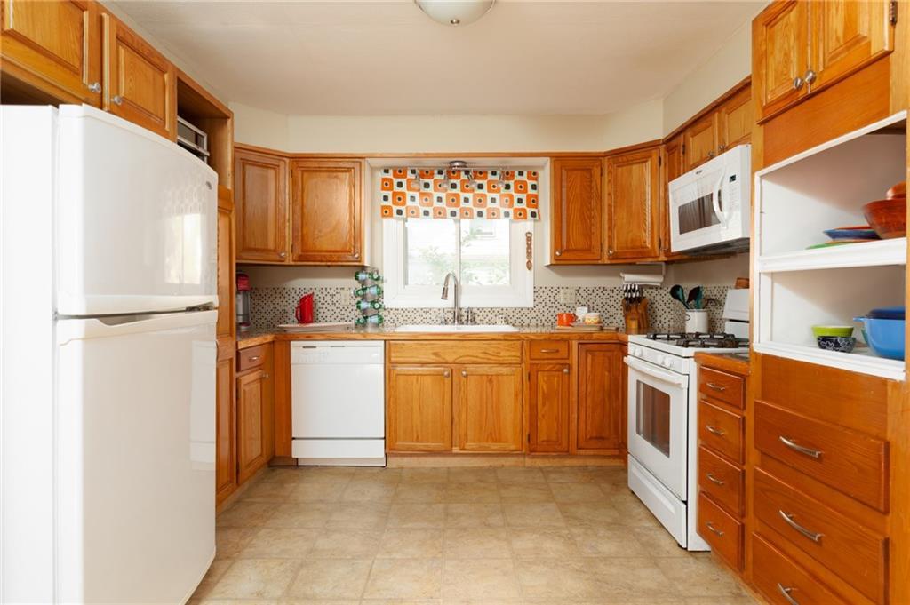 28 Romano Road South Portland, ME 04106 - Photo 4 of 24 Photo