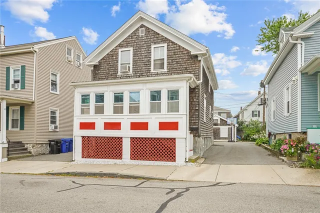 $2,775 | 12 Hammond Street, Newport, RI 02840