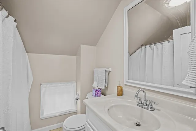 $2,775 | 12 Hammond Street, Newport, RI 02840