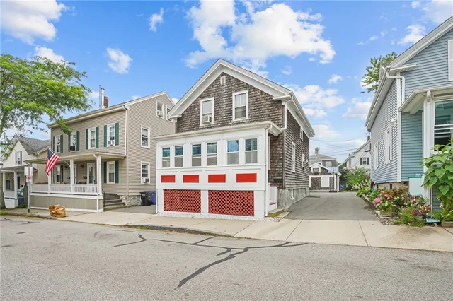 $2,775 | 12 Hammond Street, Newport, RI 02840