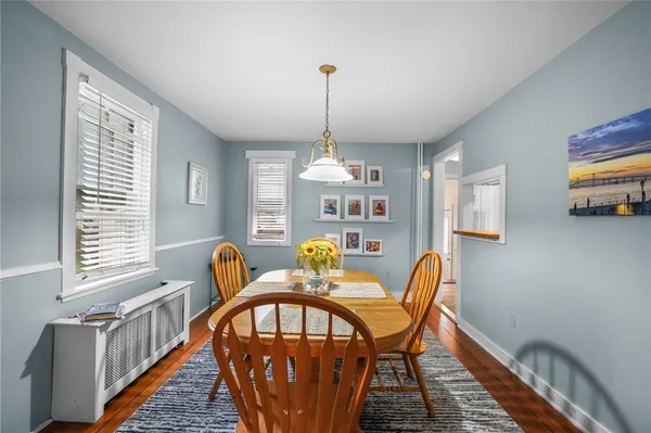 $2,500 | 12 Hammond Street, Newport, RI 02840