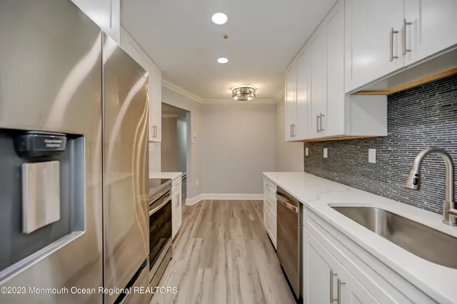 $2,300 | 58 Amberly Drive, Unit A, Manalapan, NJ 07726