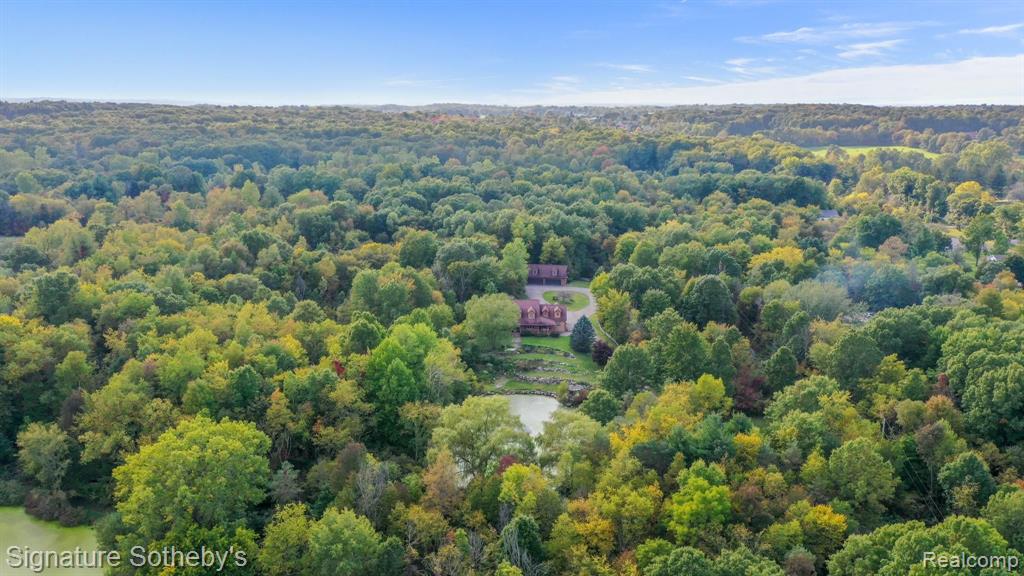 8463 Hartland Road Fenton, MI 48430 - Photo 46 of 54