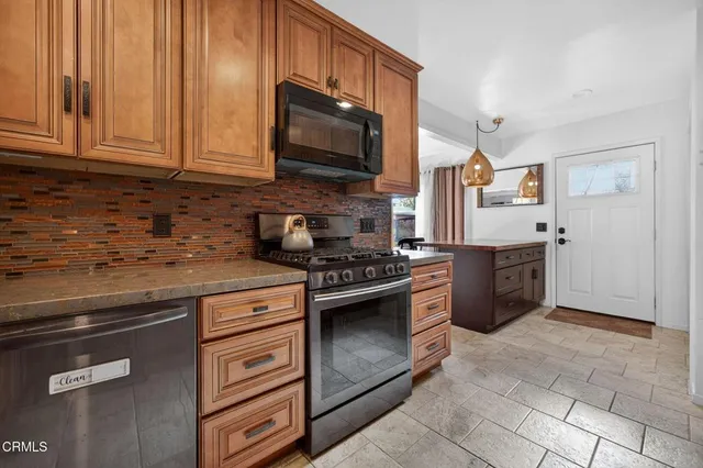 $975,000 | 3146 Strathmore Drive, Ventura, CA 93003