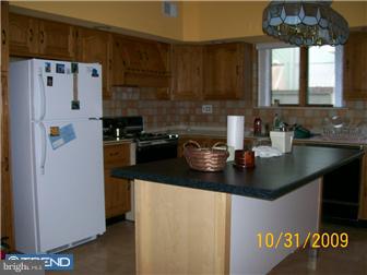1141 Tree Street Philadelphia, PA 19148 - Photo 3 of 12 Kitchen