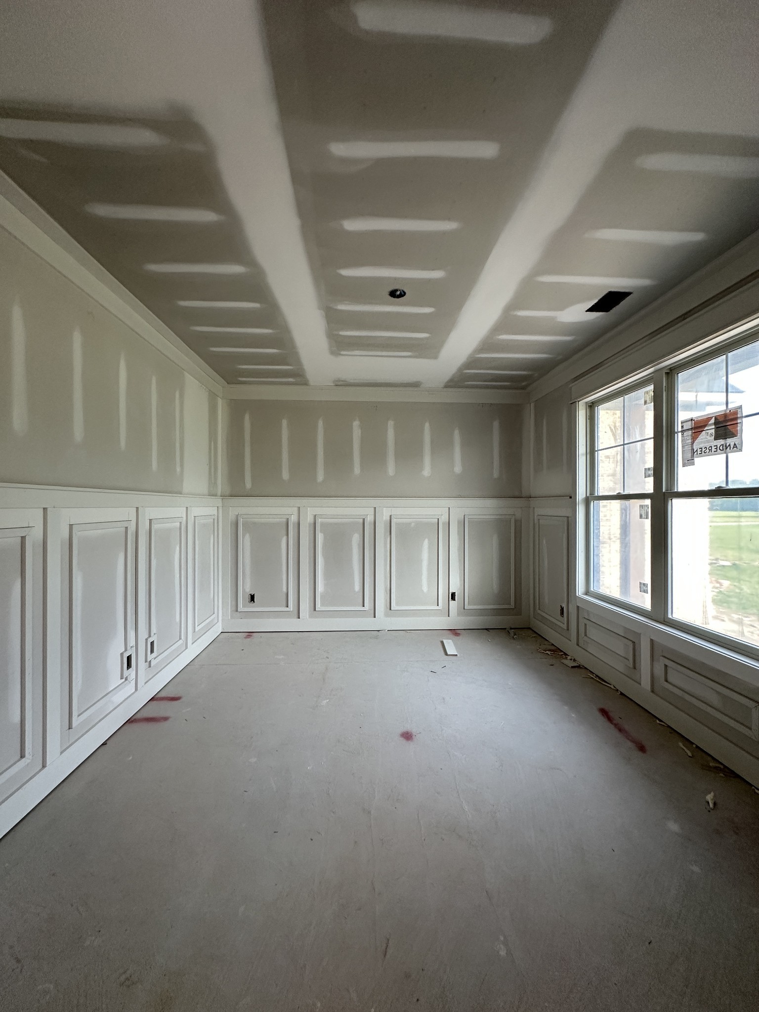 49 Copperas Creek Road Tullahoma, TN 37388 - Photo 6 of 19 an empty room with a empty space and windows