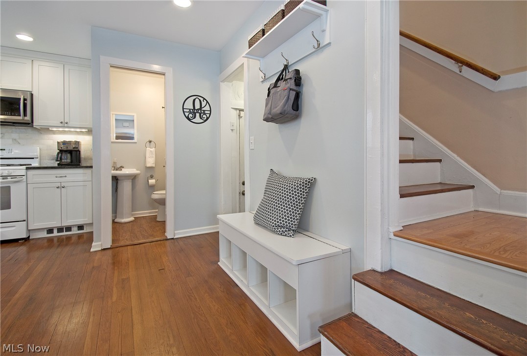 3035 Yorkshire Road Cleveland, OH 44118 - Photo 16 of 30 Gallery Image 16
