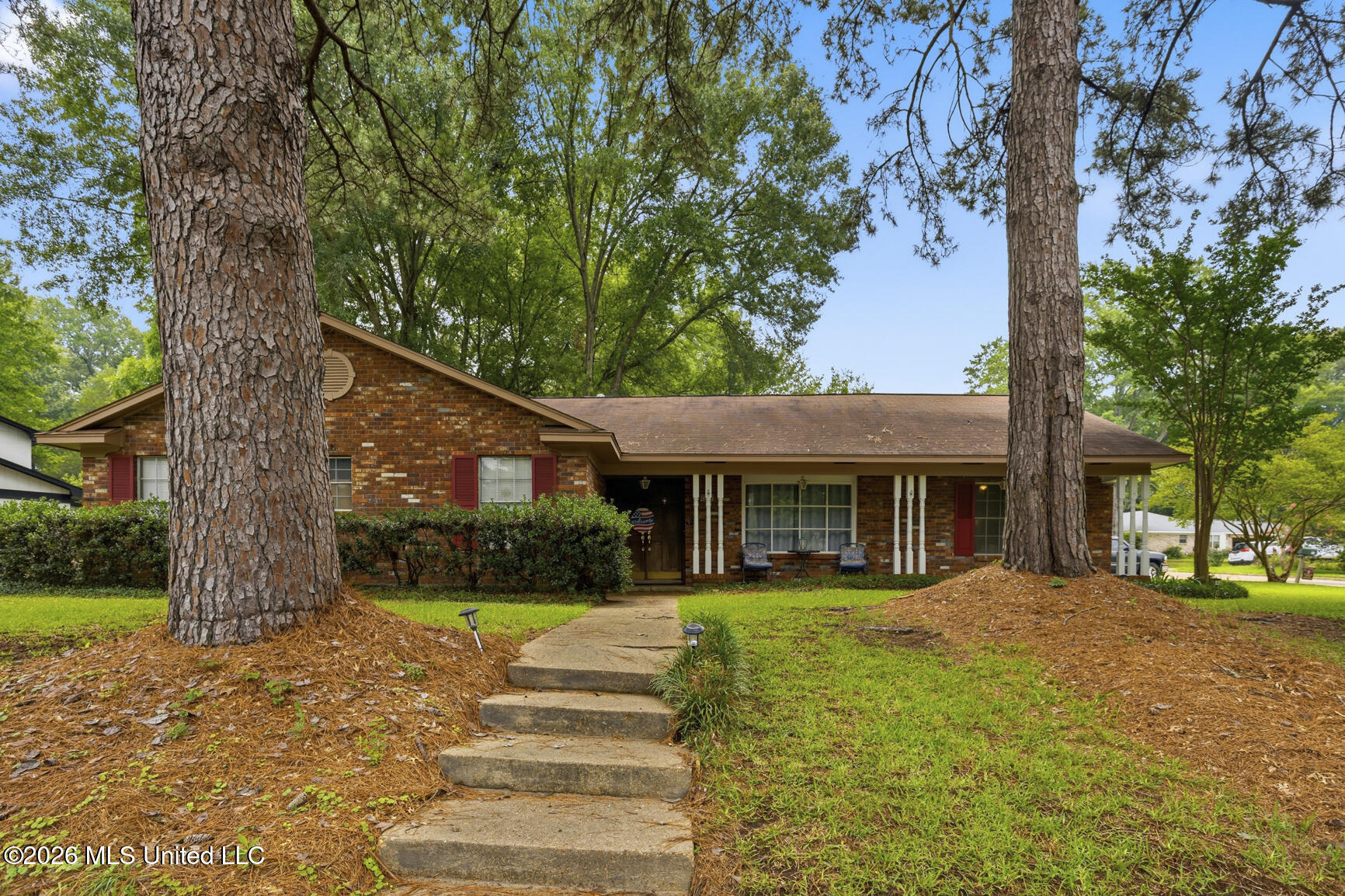 1210 Huntcliff Way-1