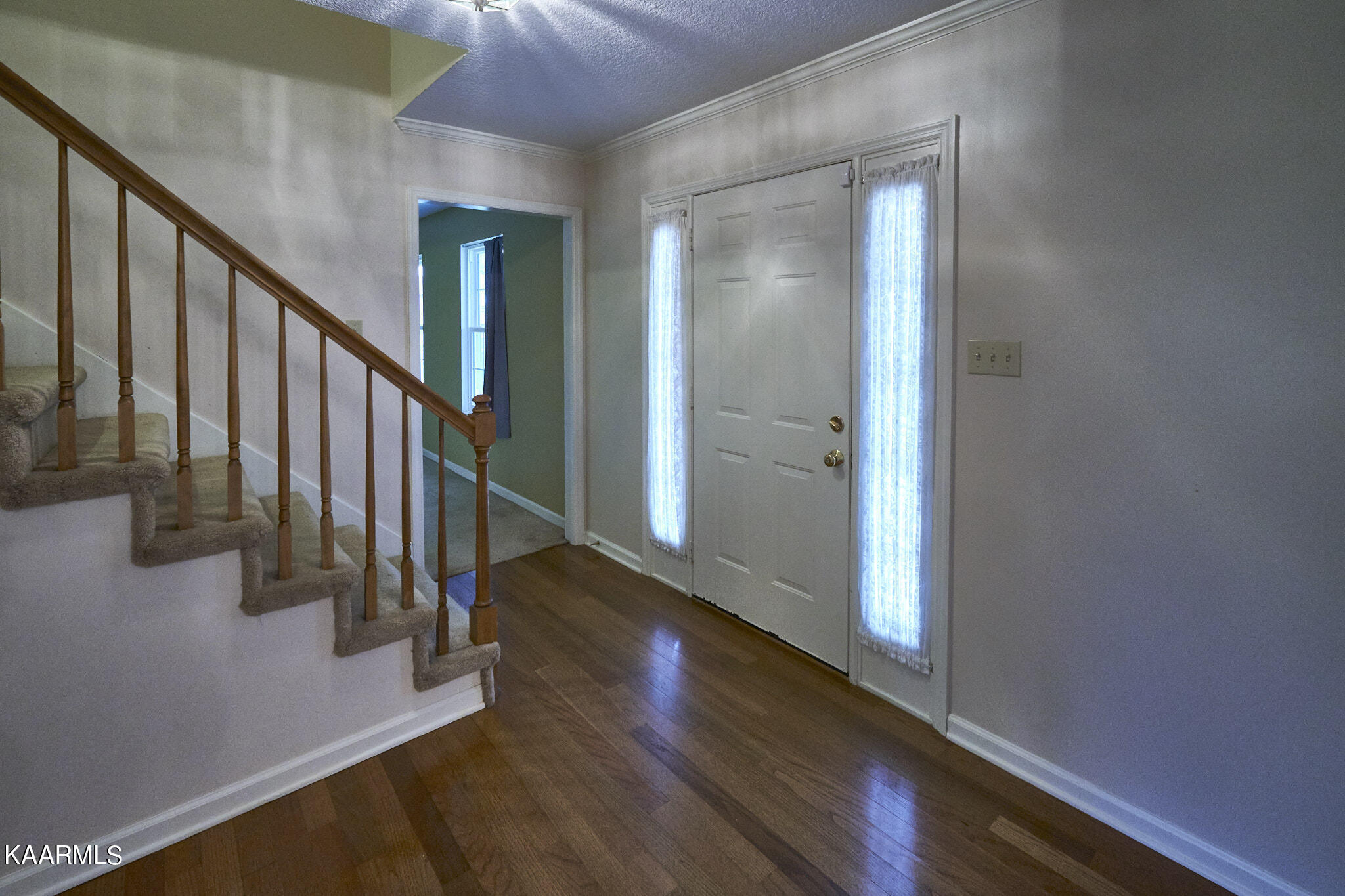 10013 Double Tree Road Knoxville, TN 37932 - Photo 3 of 42 Foyer