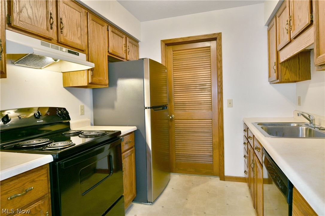 2237 Cadwallader-Sonk Road, Unit A Cortland, OH 44410 - Photo 14 of 50