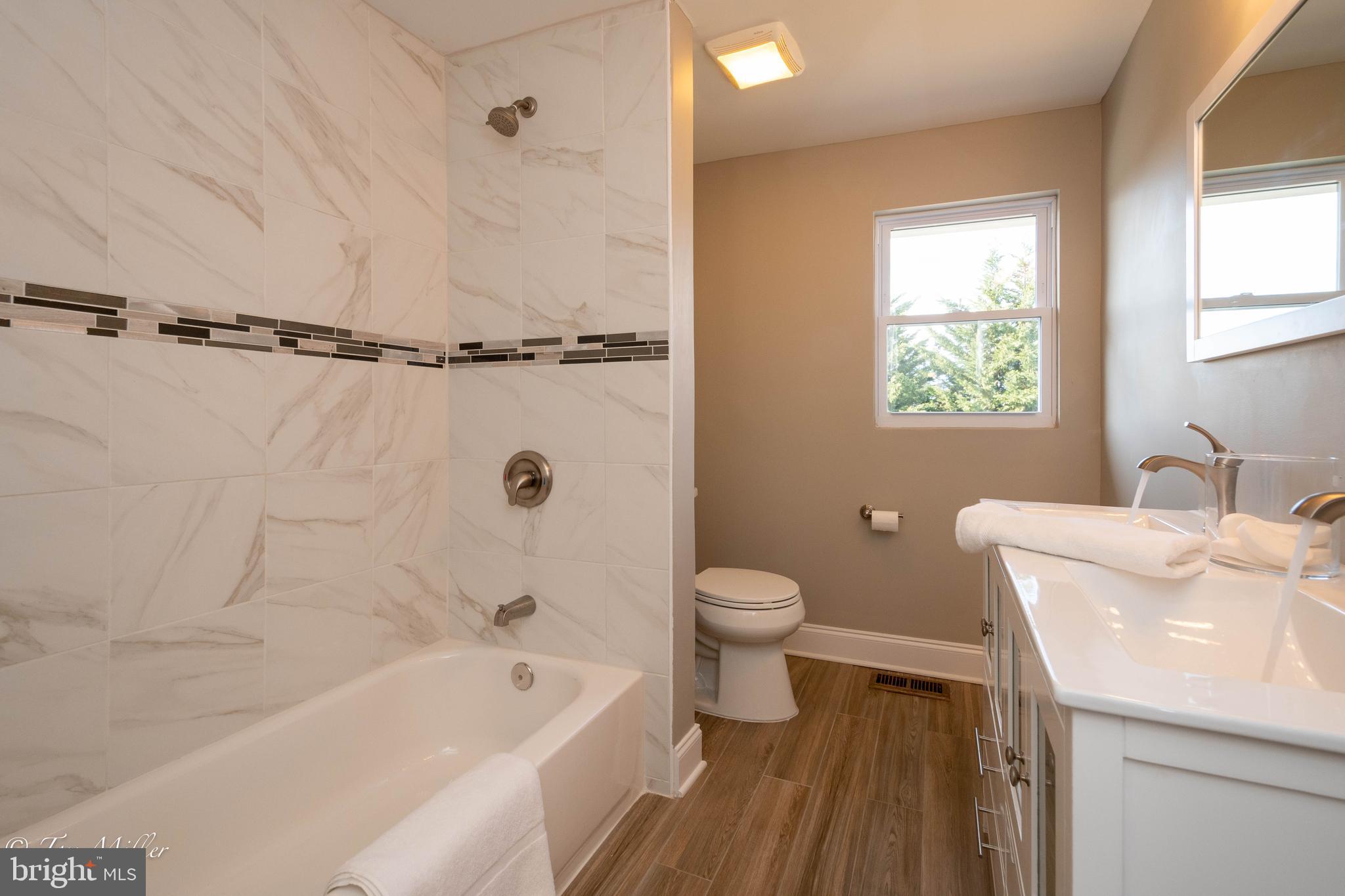 800 North Houcksville Road Hampstead, MD 21074 - Photo 35 of 46 2nd Floor Hall Bathroom