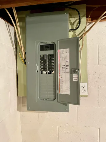 $218,000 | 2346 Main Street, Manistee, MI 49660