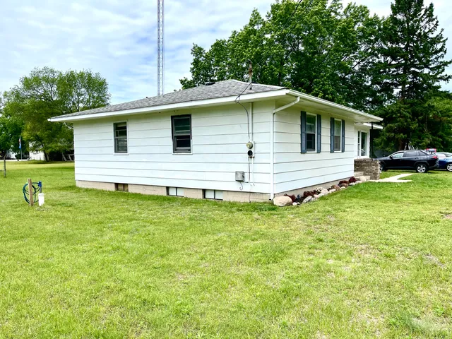 $218,000 | 2346 Main Street, Manistee, MI 49660