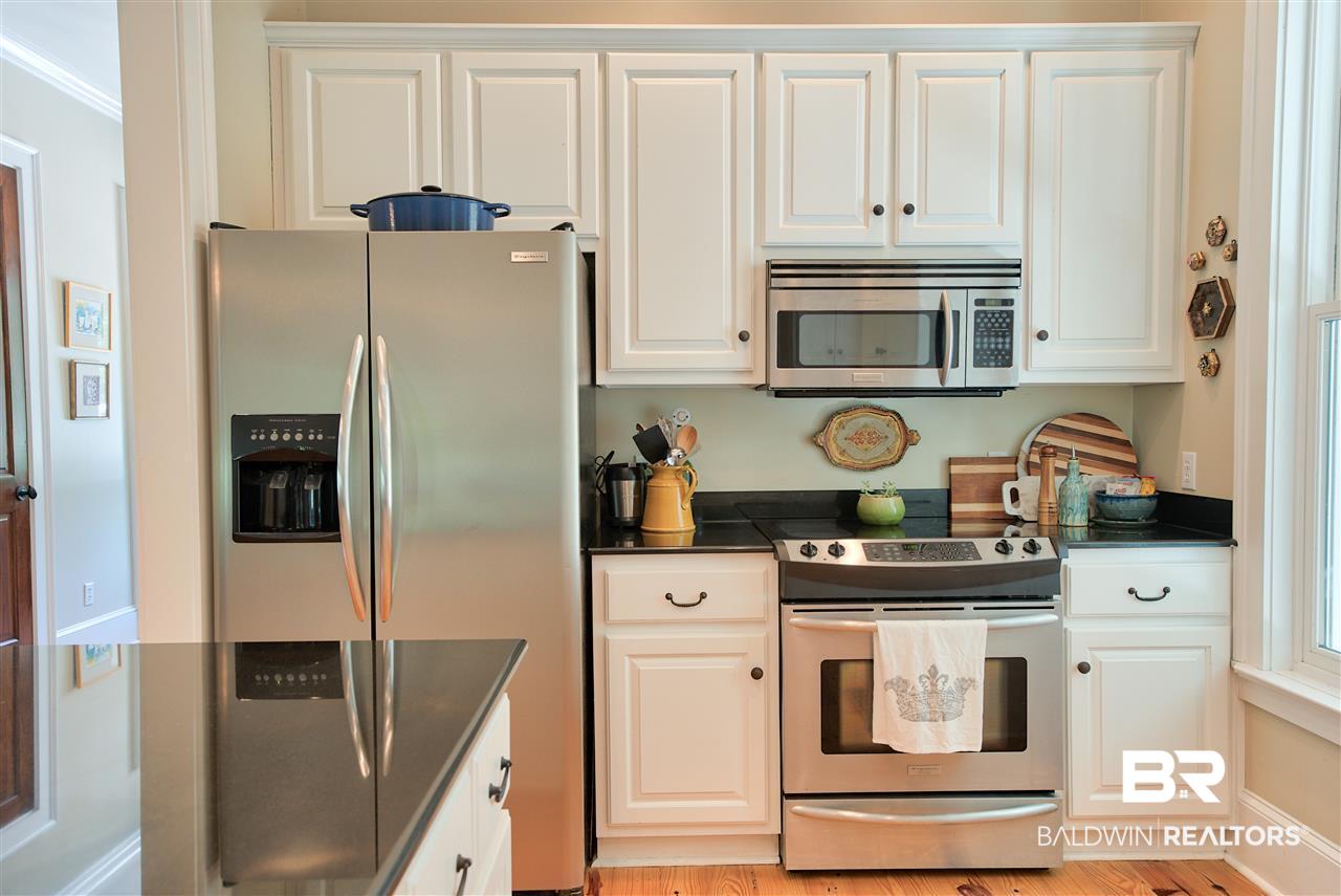 33184 Augusta Court Loxley, AL 36551 - Photo 14 of 49 Kitchen