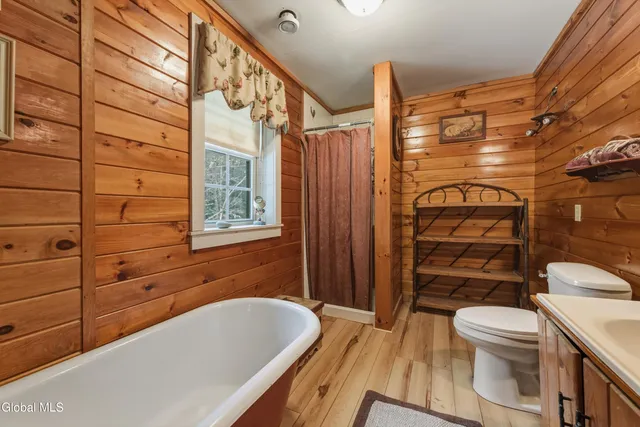 $1,550,000 | 746 Howe Road, Lake Luzerne, NY 12846