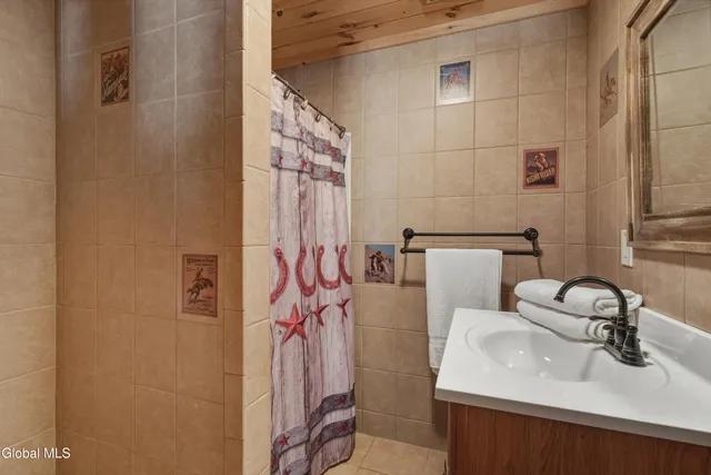 $1,550,000 | 746 Howe Road, Lake Luzerne, NY 12846