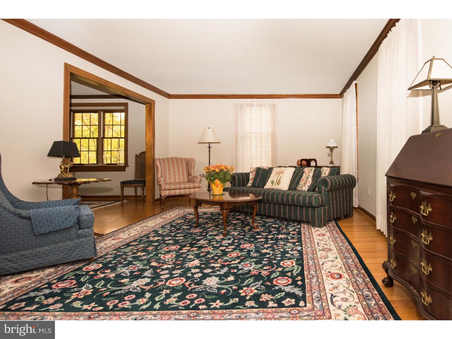 9 Dunbarton Road Cherry Hill, NJ 08003 - Photo 12 of 25 Living Room