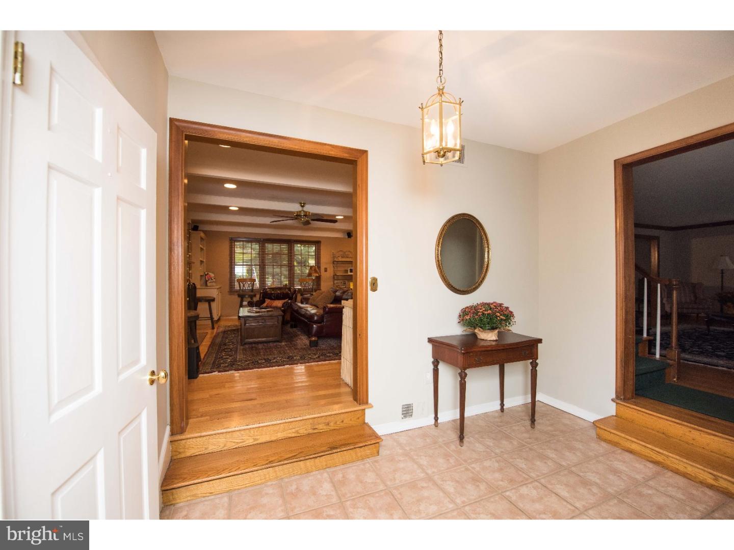 9 Dunbarton Road Cherry Hill, NJ 08003 - Photo 3 of 25 Foyer