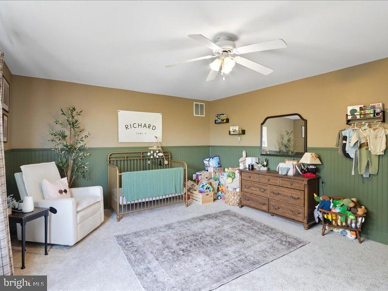 706 East Shore Road Pasadena, MD 21122 - Photo 28 of 32 a room with furniture and a couch