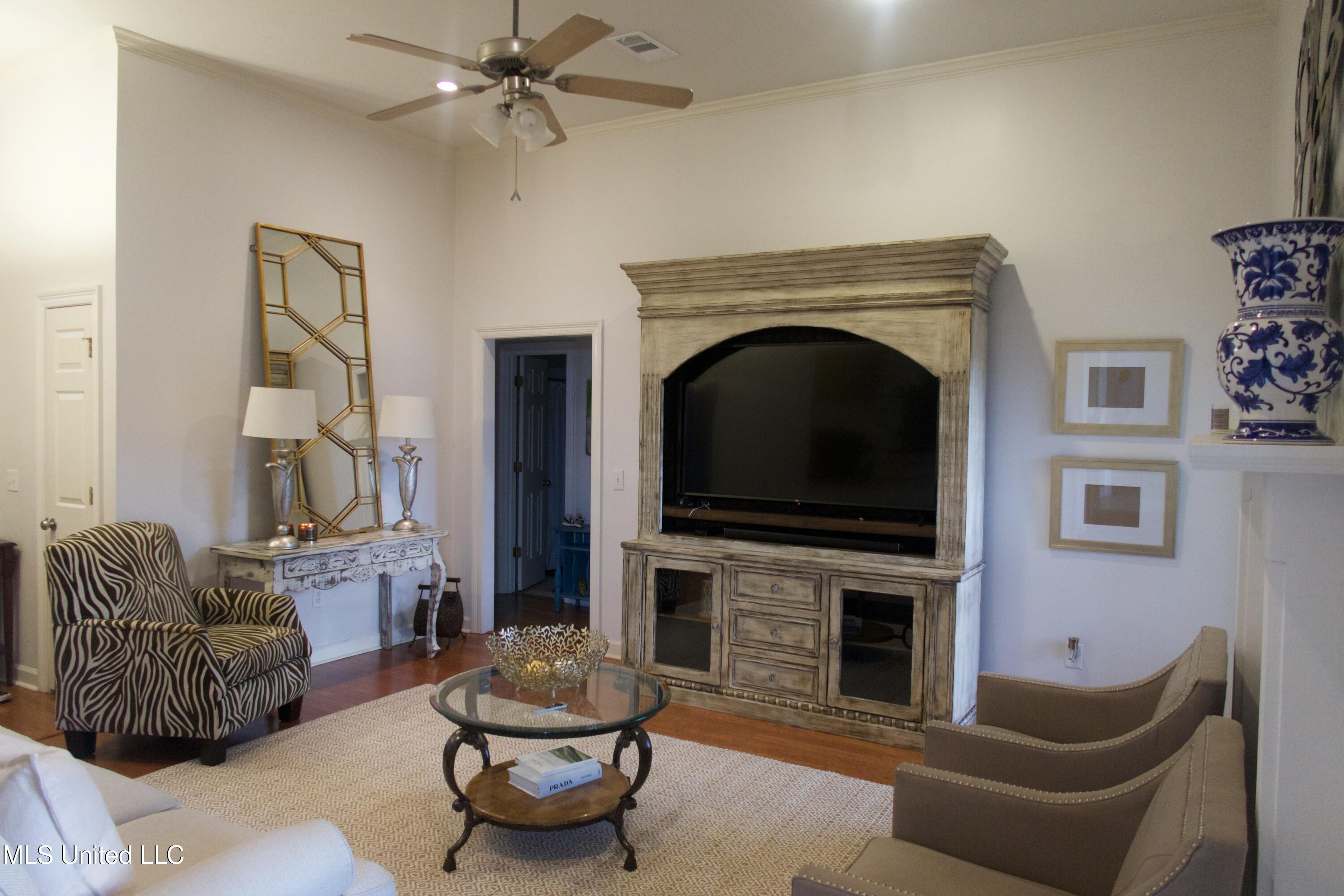 103 Buffalo Cove Clinton, MS 39056 - Photo 4 of 34 IMG_2049