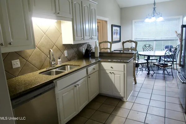 $329,000 | 103 Buffalo Cove, Clinton, MS 39056