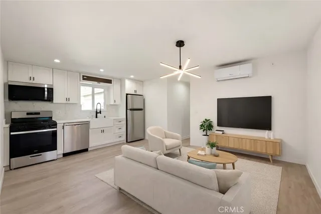 $3,199 | 4183 3/4 Tujunga Avenue, Studio City, CA 91604