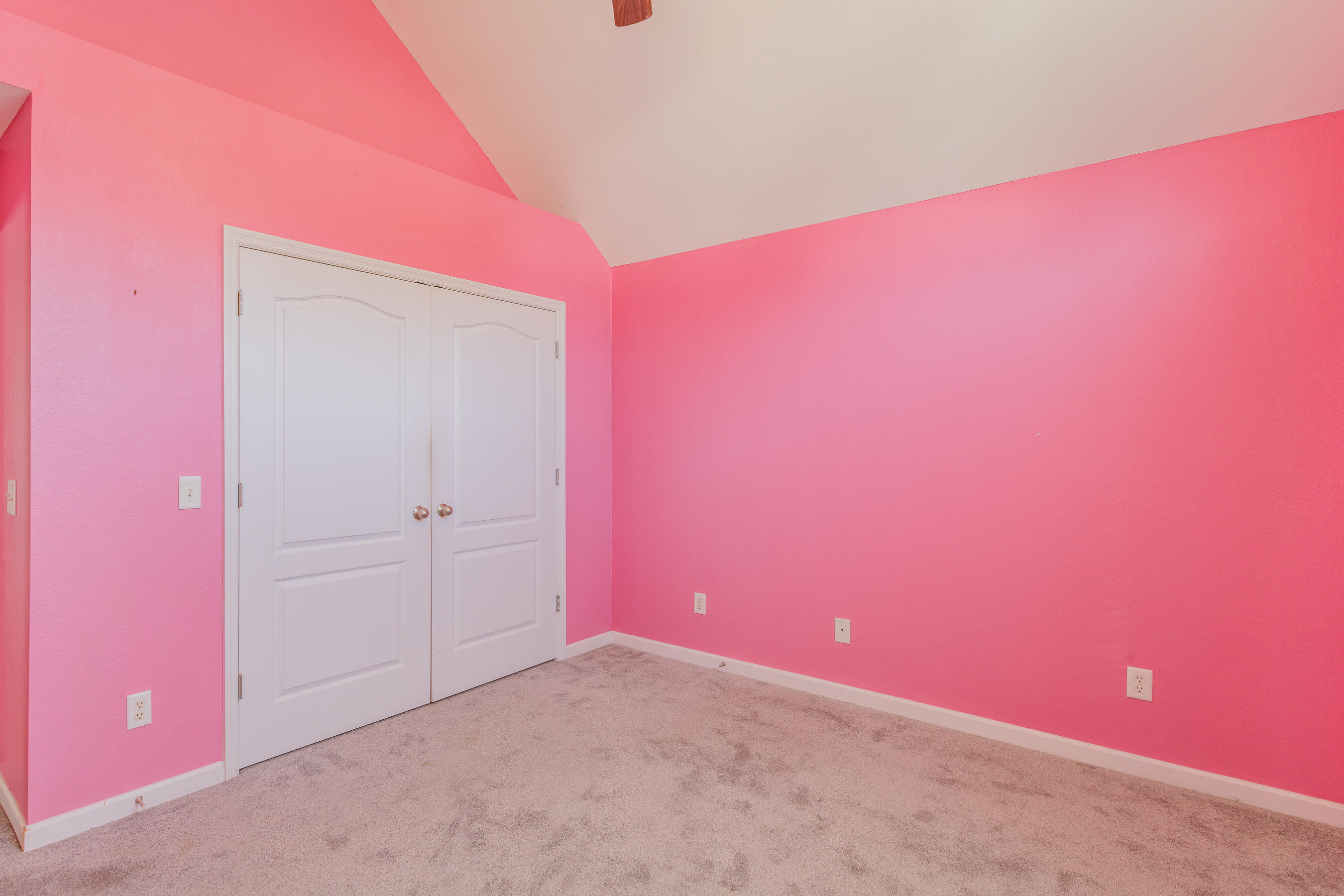 56 Deer Ridge Lane Rock Spring, GA 30739 - Photo 15 of 18 56 Deer Ridge pink bedrrom