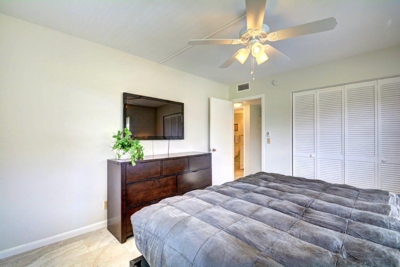 127 Mansfield D Boca Raton, FL 33434 - Photo 13 of 17 Master bedroom