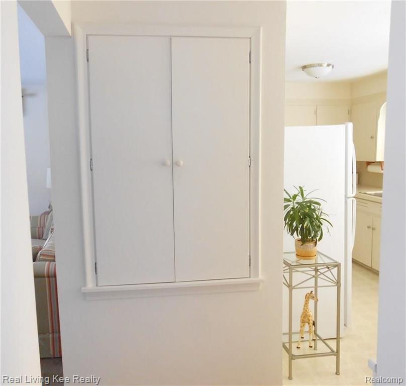 905 1st Street Rochester, MI 48307 - Photo 15 of 27
