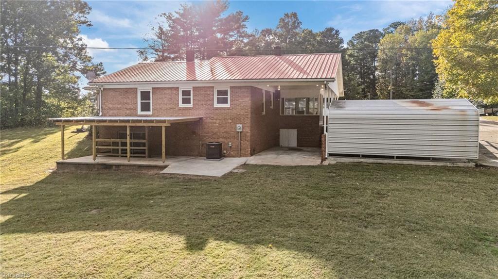 958 Louya Road Lexington, NC 27292 - Photo 4 of 35