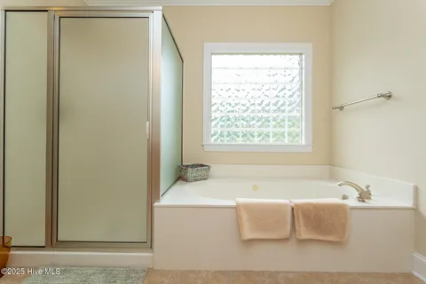 $563,000 | 248 Longleaf Drive, West End, NC 27376