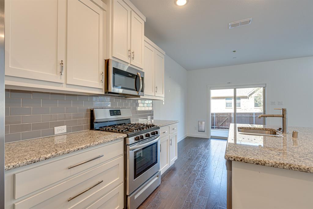 2725 Splendor Drive Little Elm, TX 75068 - Photo 14 of 32