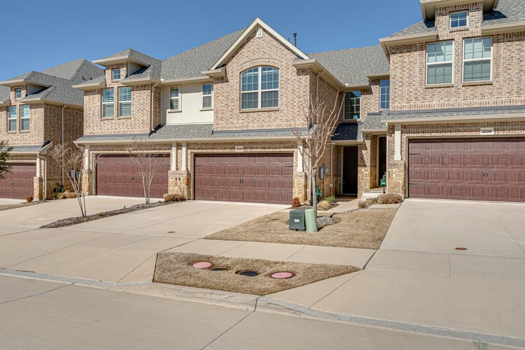 2725 Splendor Drive Little Elm, TX 75068 - Photo 3 of 32