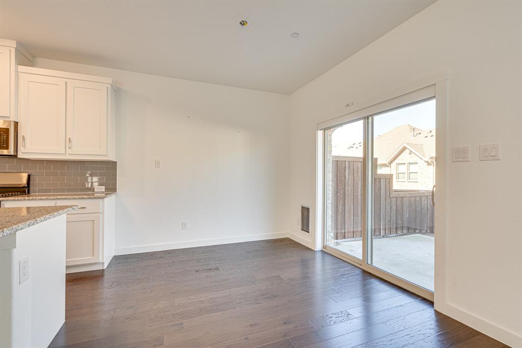 2725 Splendor Drive Little Elm, TX 75068 - Photo 8 of 32