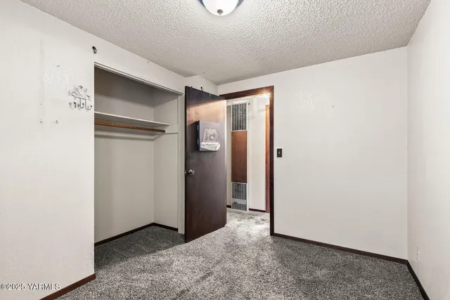 $339,000 | 542 Lillie Lane, Toppenish, WA 98948