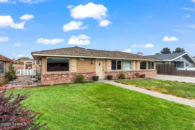 $339,000 | 542 Lillie Lane, Toppenish, WA 98948