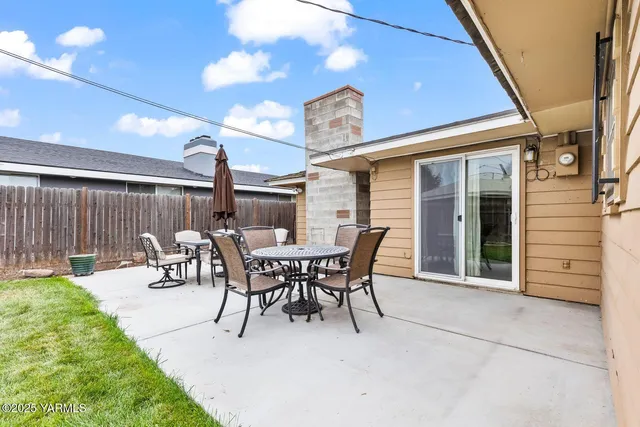 $339,000 | 542 Lillie Lane, Toppenish, WA 98948