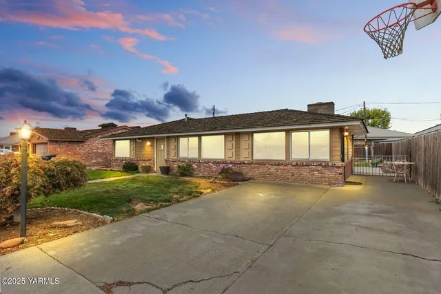 $339,000 | 542 Lillie Lane, Toppenish, WA 98948