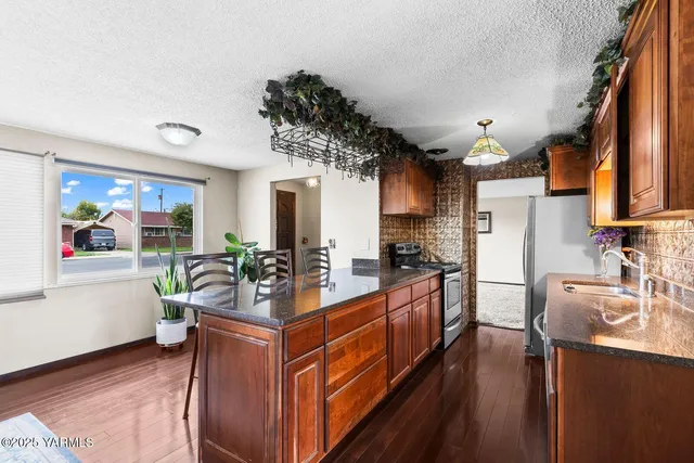 $339,000 | 542 Lillie Lane, Toppenish, WA 98948