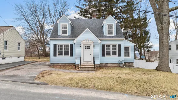 $320,000 | 37 Byrneside Avenue, Waterbury, CT 06704