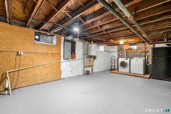 $320,000 | 37 Byrneside Avenue, Waterbury, CT 06704