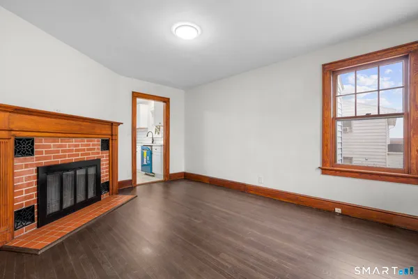 $320,000 | 37 Byrneside Avenue, Waterbury, CT 06704