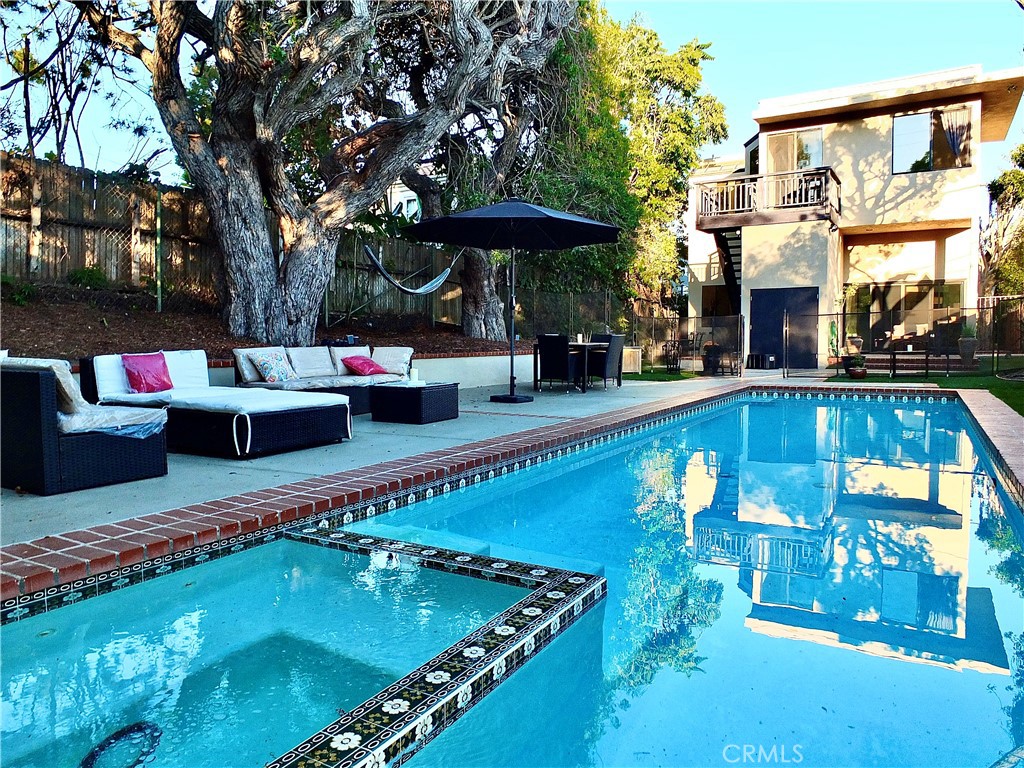 341 S Meadows Manhattan Beach, CA 90266 - Photo 11 of 54