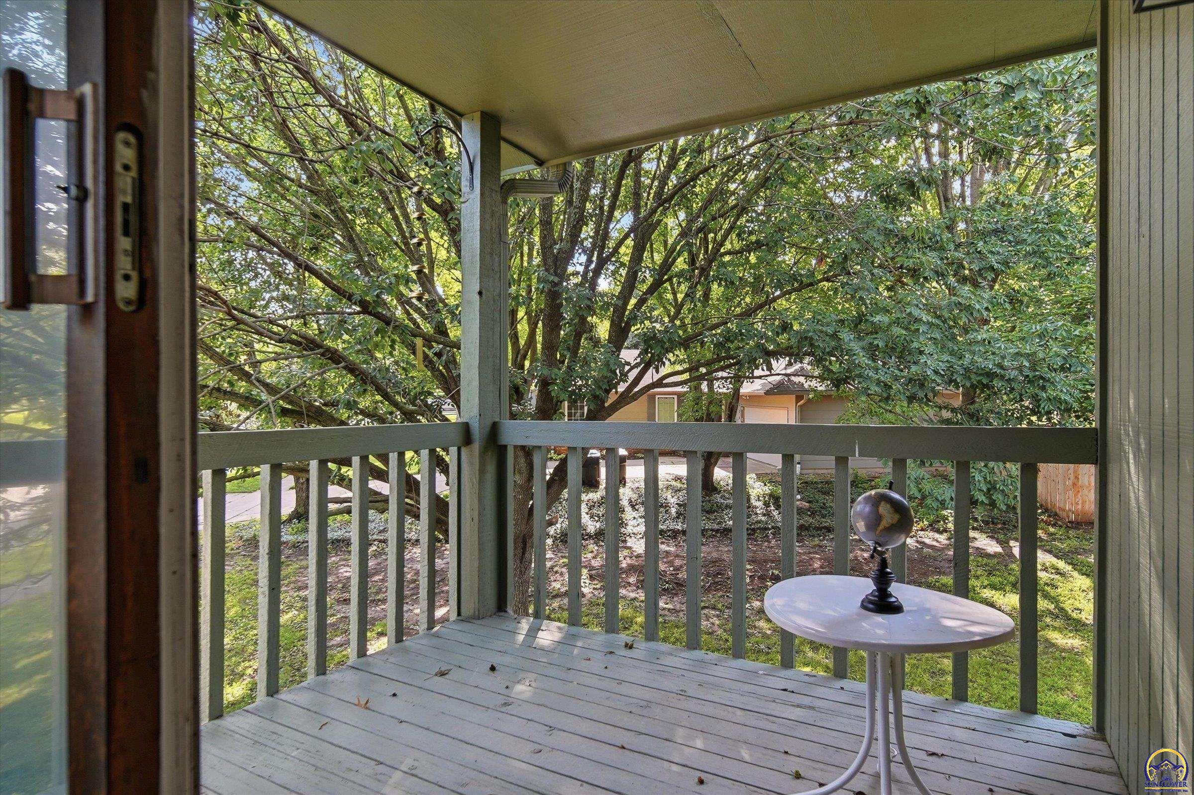 760 Southwest Prairie Court Topeka, KS 66606 - Photo 24 of 37