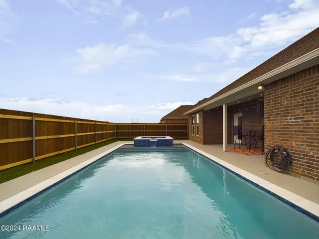 $399,000 | 118 Rose Of Sharon Lane, Lafayette, LA 70508