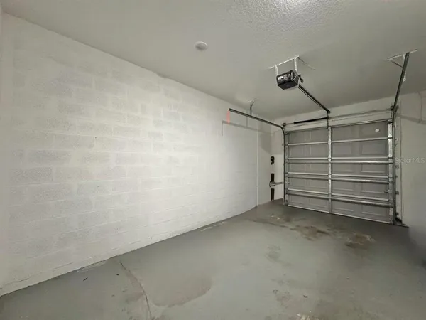 $2,100 | 4409 North 36th Street, Tampa, FL 33610