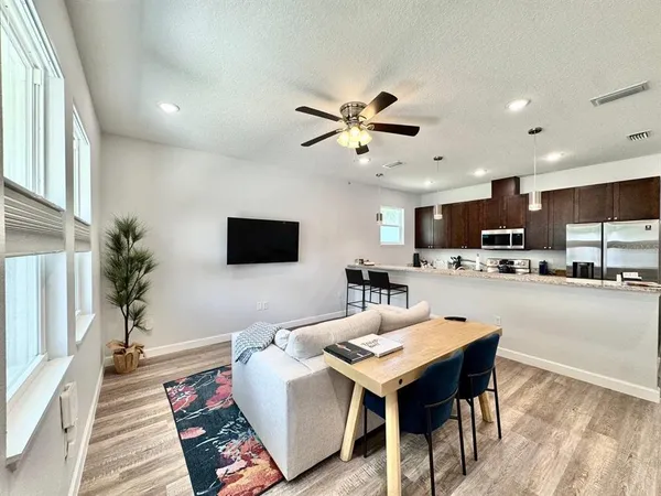 $2,100 | 4409 North 36th Street, Tampa, FL 33610