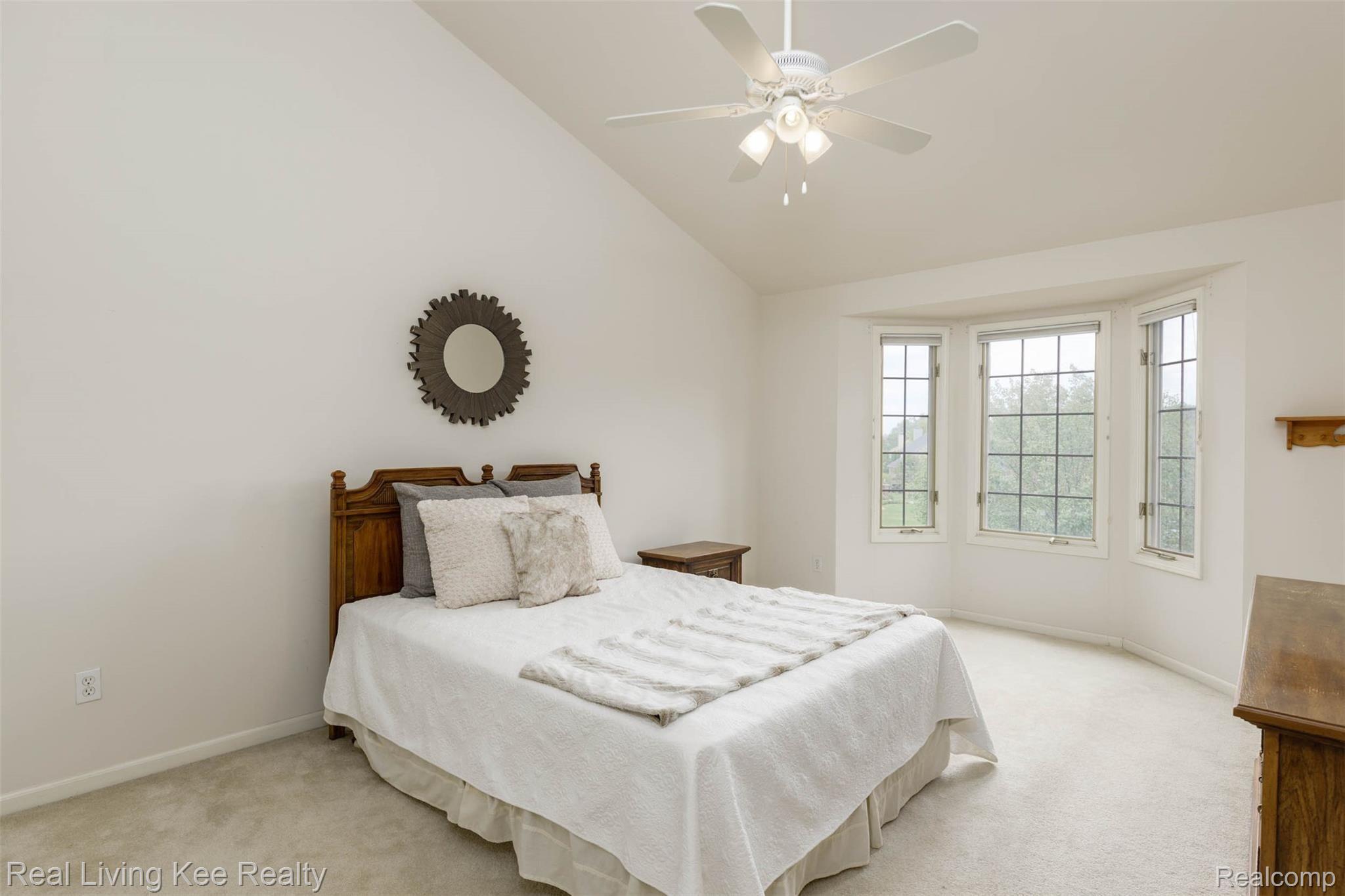 4040 Patricia Court Rochester, MI 48306 - Photo 27 of 38 4040 Patricia Ct-32.jpg